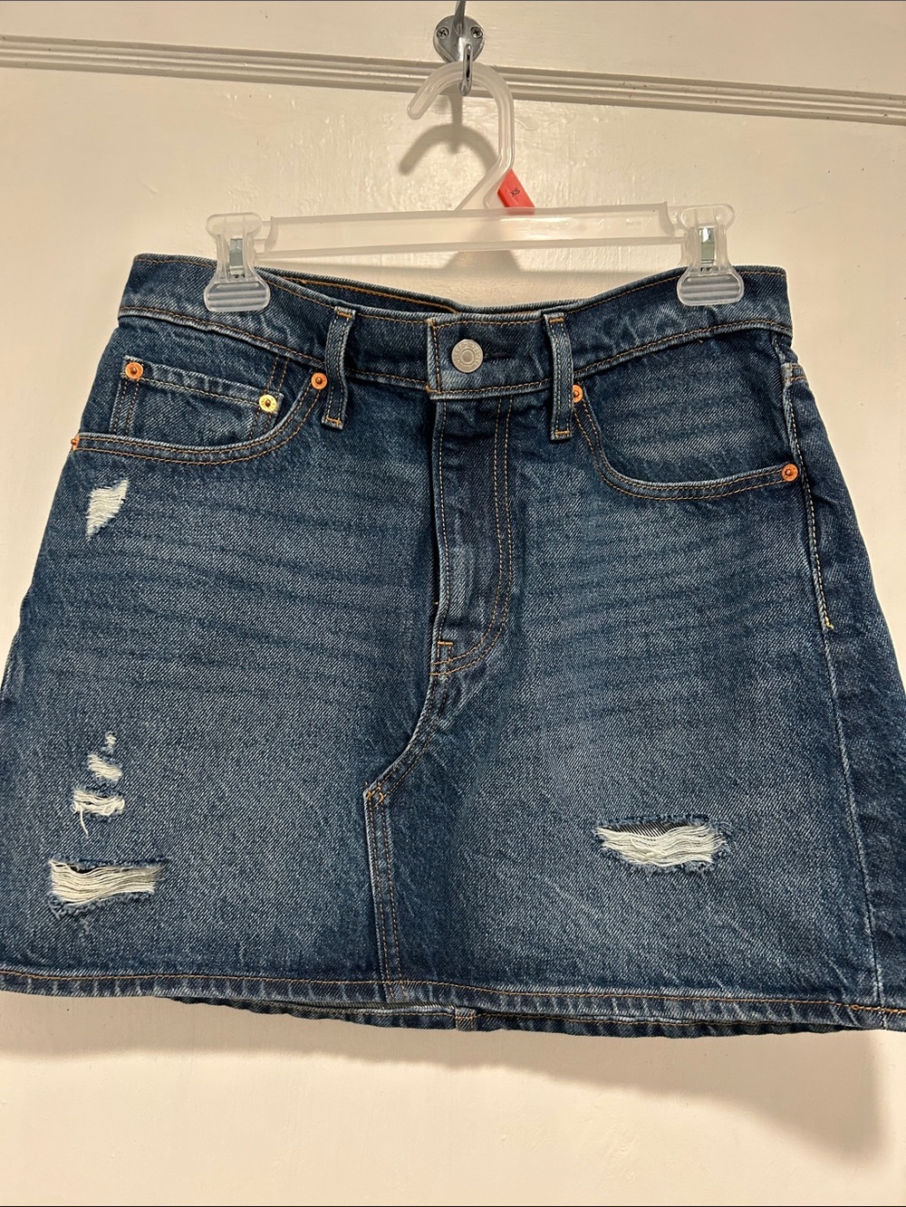 Levi’s Denim Distressed skirt nwot size 31